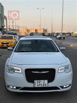 کرایسلەر 300